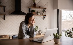 woman at laptop